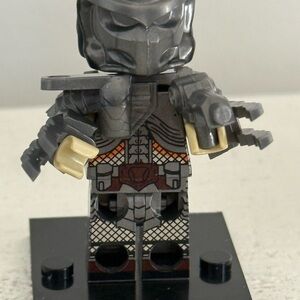 Custom Predator Miniature Figure with Armor (Not Lego)